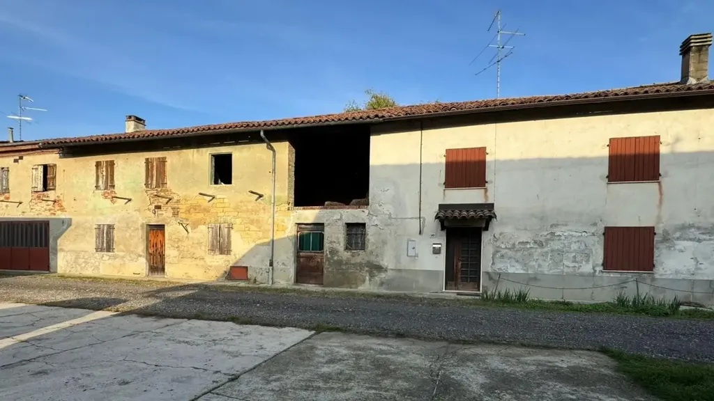 Extérieur - Rustic Cottage for Renovation in Casale Monferrato