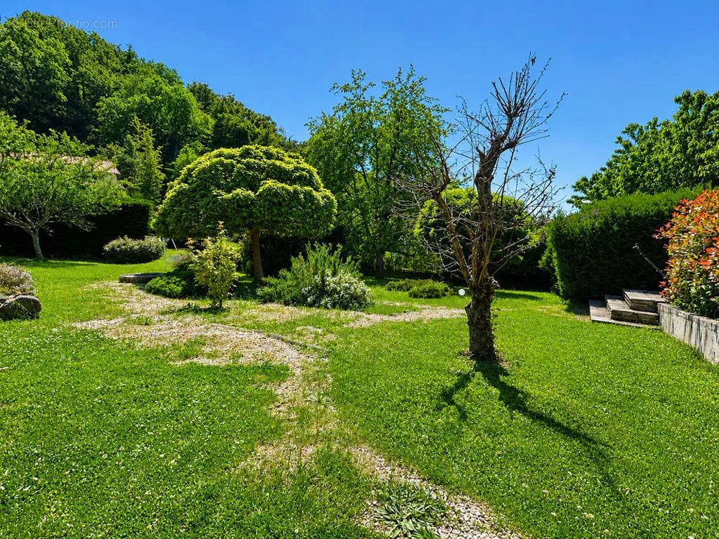 Giardino - Constructible Plot with Garden in Le Puy en Velay