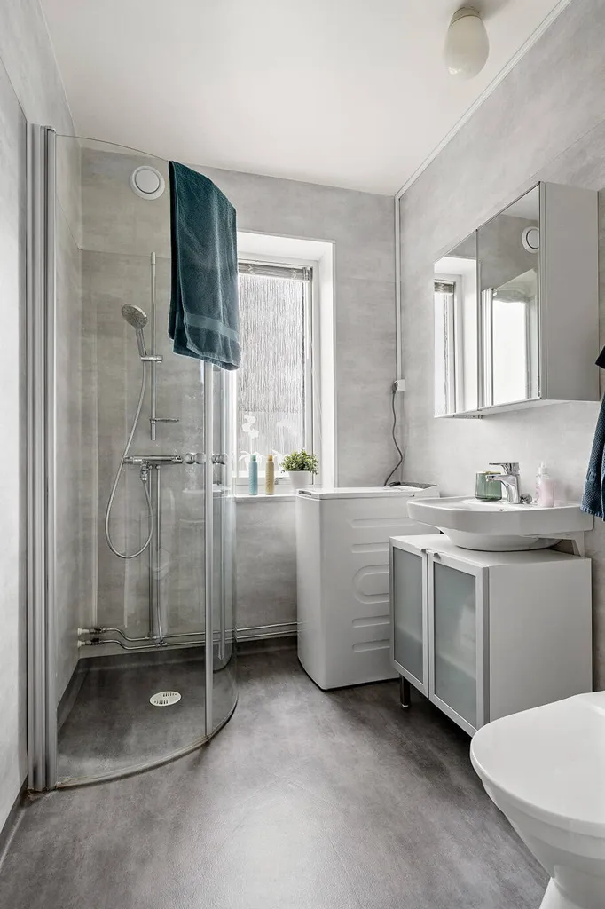 Salles de bain - Renovated Apartment with Balcony in Trollhättan