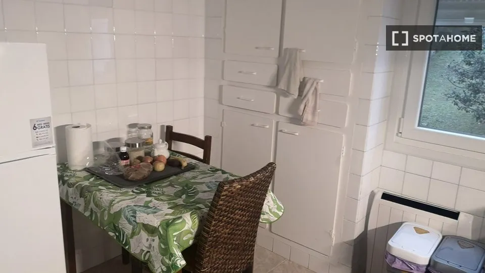 Kitchen - 2-Bedroom Apartment with Terrace in Santander