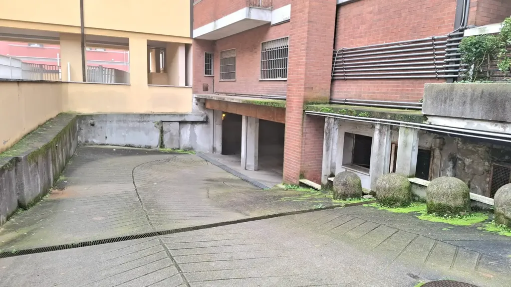 Aed - Garage in Historic Centre, Rovigo