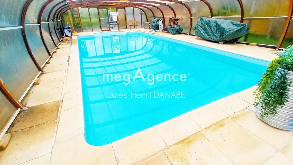 Bassein - House with Pool in Sens, 1h15 from Paris