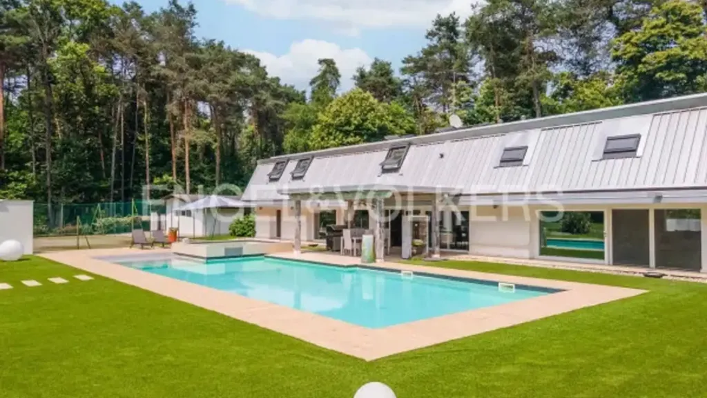 Bassein - Converted Industrial Villa with Pool in Borgo Ticino