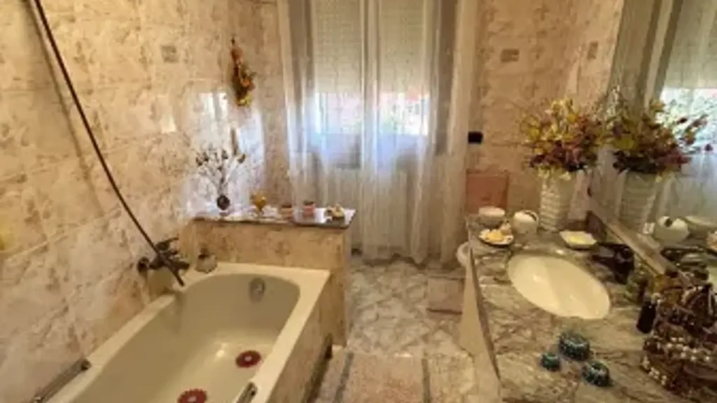 Vannitoad - Single-Storey Villa with Garden in Luzzara