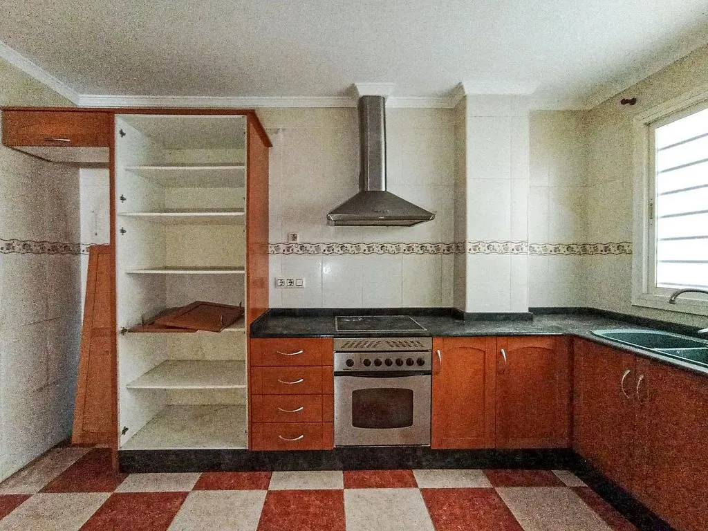 Köök - Ground Floor Flat for Renovation in Almoines