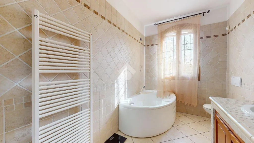 Villa with Private Garden in Cento