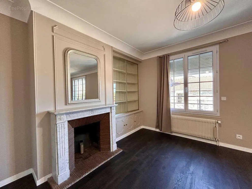 Séjour - Appartement T5 avec Balcon et Vues Dégagées