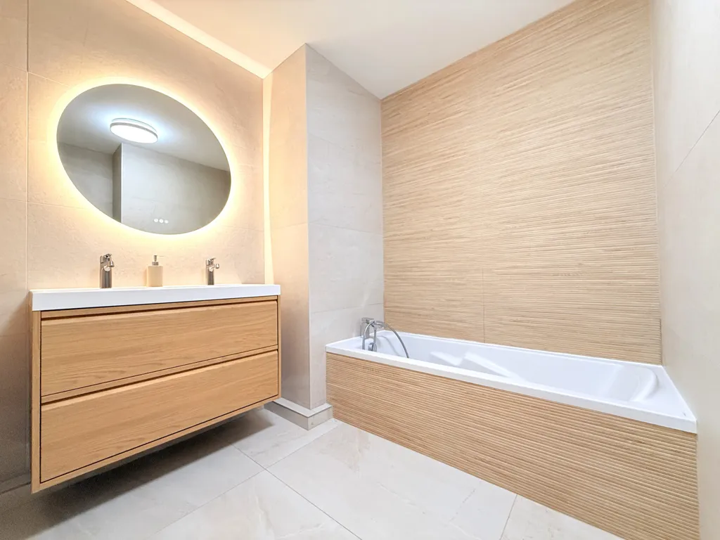 Salles de bain - Appartement T4 avec Garage à Ollioules