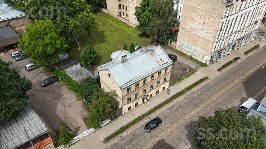 Vue aérienne - Two-Storey Brick House with Garden in Riga Centre