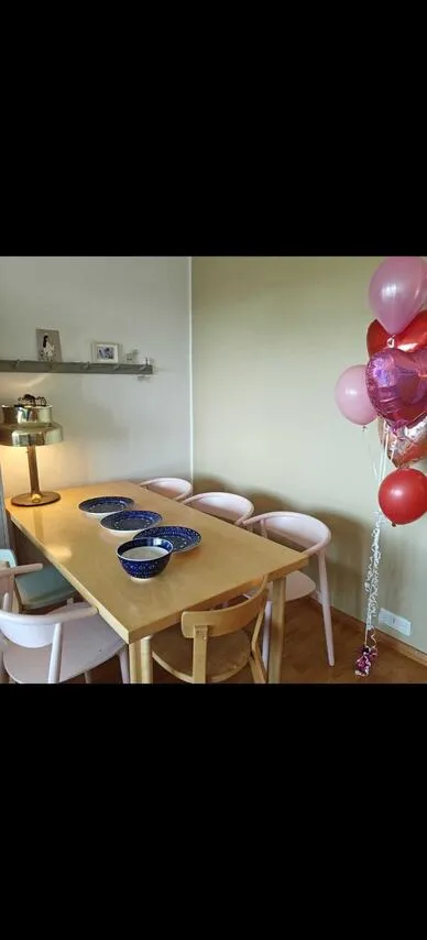Salle à manger - 1971 Apartment with Balcony in Kallio