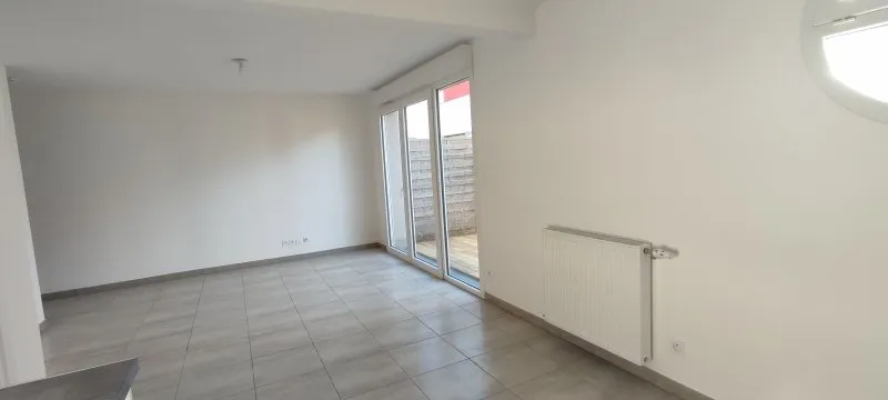 Pièces - Villa Récemment Construite avec Terrasse à Seysses