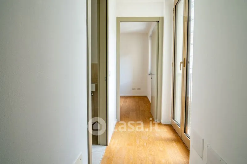 Esik - Eco-Friendly Apartment with Balcony in Genoa
