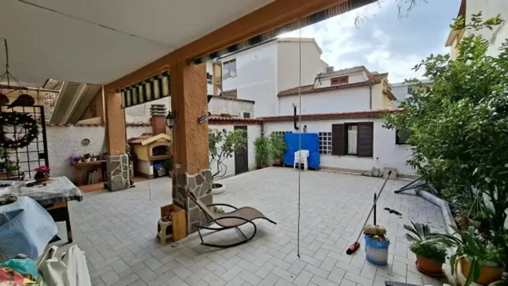 Terrass - Villa with Garden in Ladispoli Centre