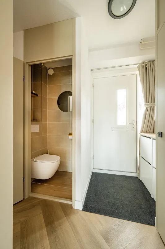 Esik - Modernised Corner House with Garden in Leerdam