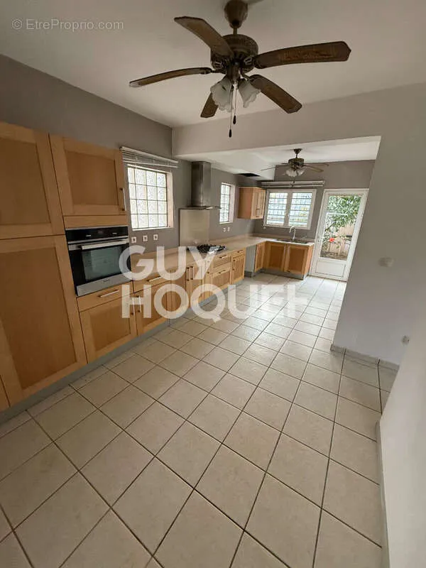 Kitchen - Charming House with Garden in Sainte Suzanne