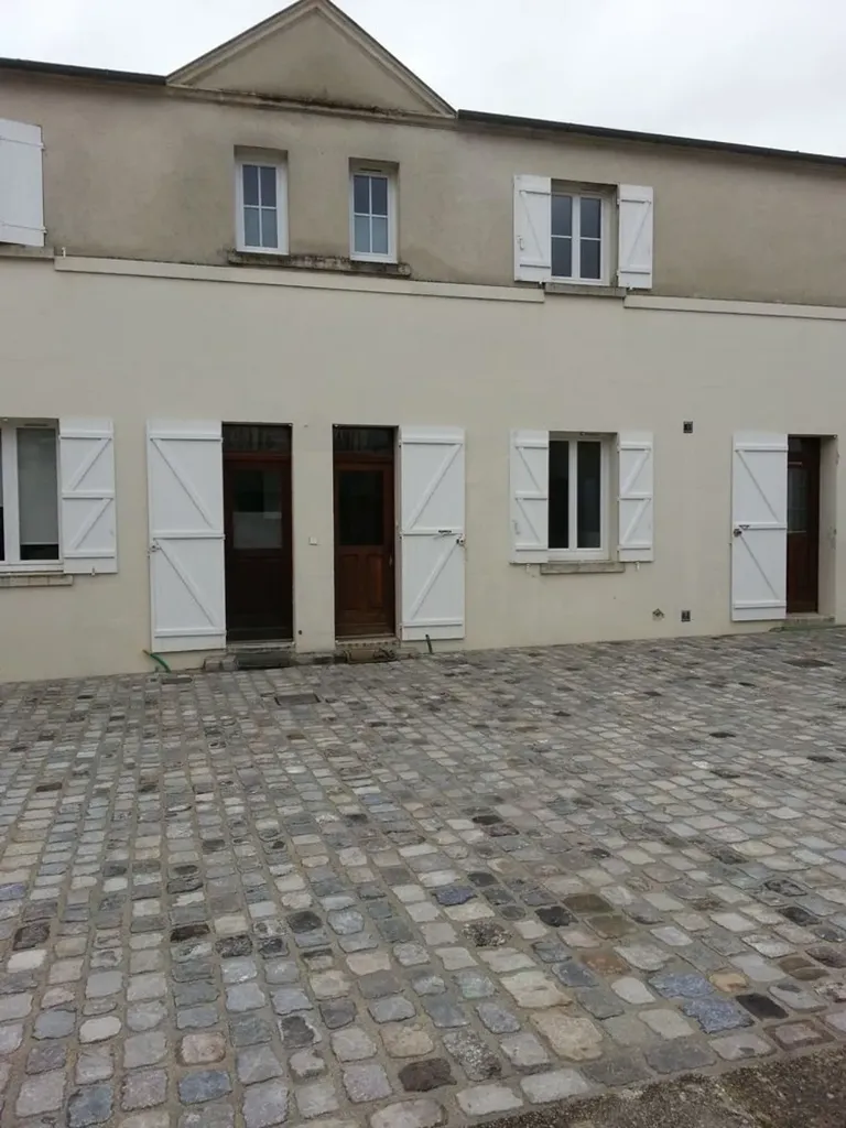 Extérieur - Duplex 2 Pièces avec Parking à Chantilly