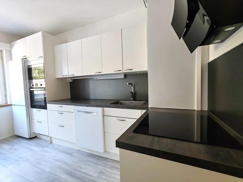 Cucina - First Floor Apartment with Balcony in Pori Centre