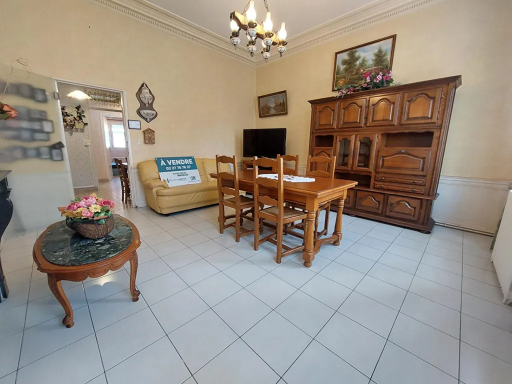 Söögituba - 3-Bedroom Apartment with Private Garage in Eu