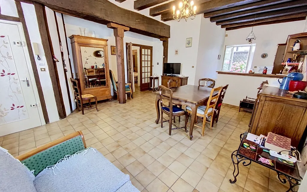 Salle à manger - Appartement avec Cour Privative au Quartier des Halles à Tours