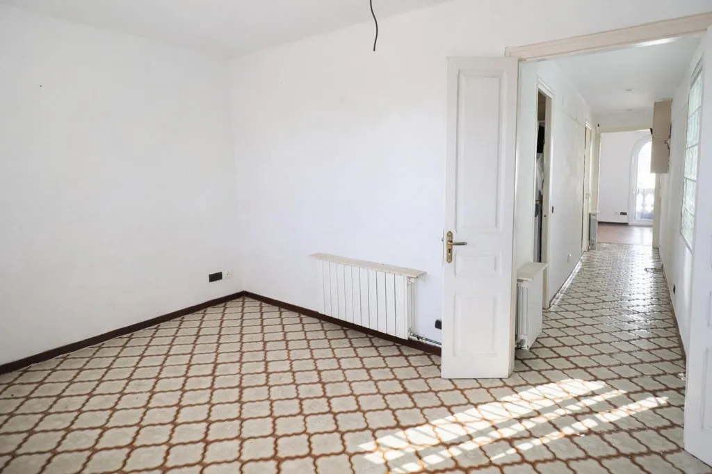 Pièces - Charming Attic with Balcony in Sitges Centre