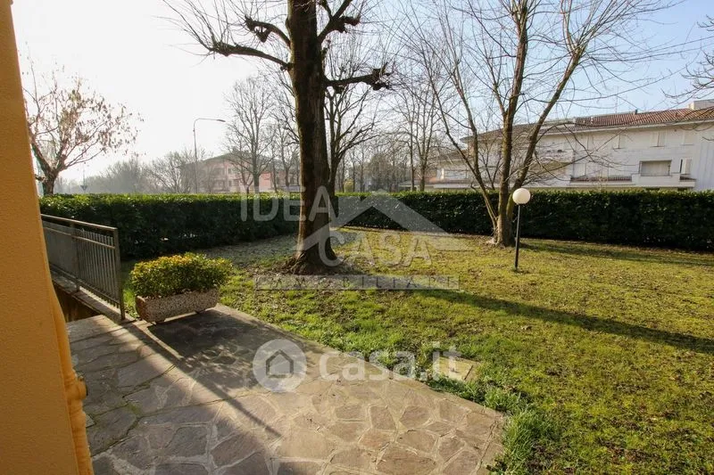 Aed - Spacious Apartment with Balcony in Mirandola