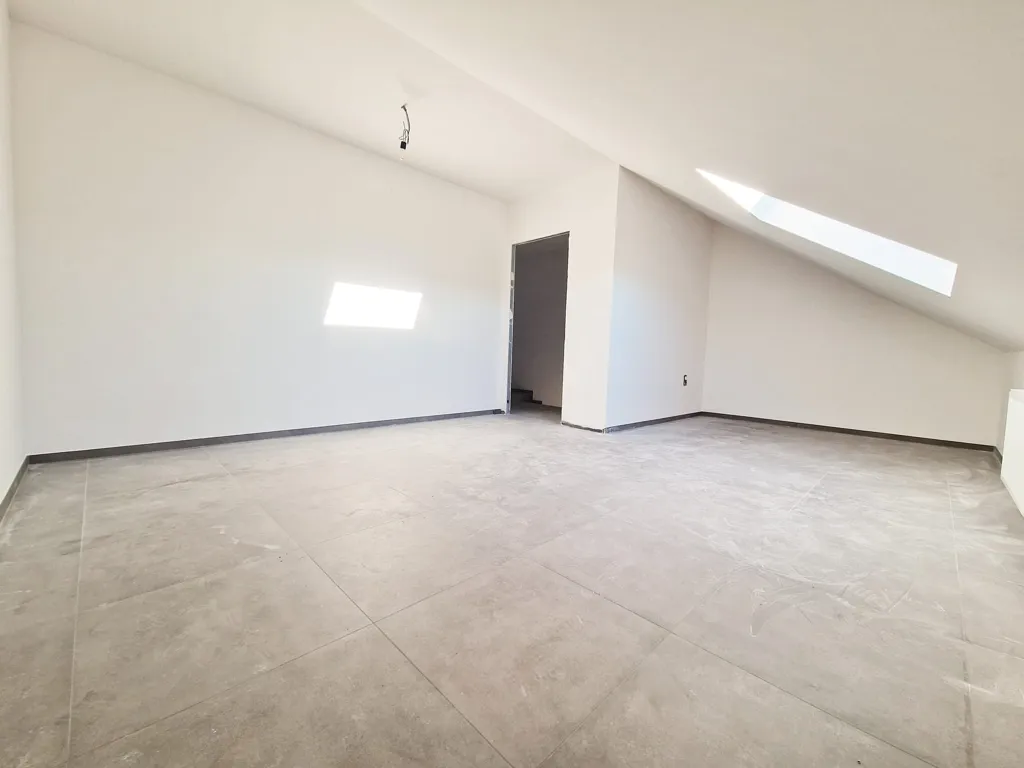 Pièces - Maison neuve avec cinq chambres à Bertogne