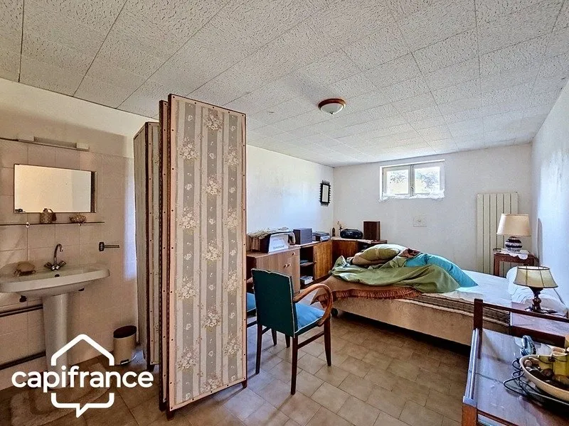 Chambres - Maison avec Grand Terrain près du Centre-ville à Thouars