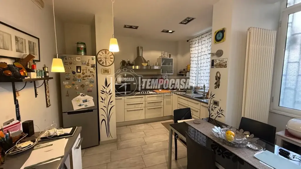 Cucina - Appartamento con giardino condominiale a Napoli