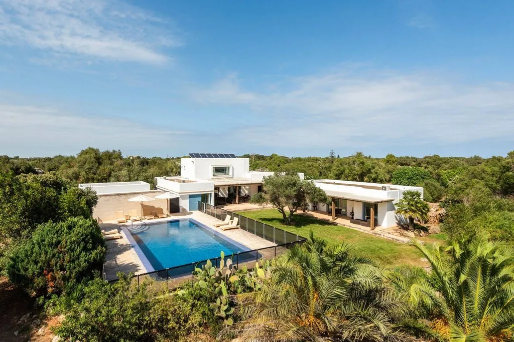 Õhuvaade - Detached House with Sea View in Sant Lluís