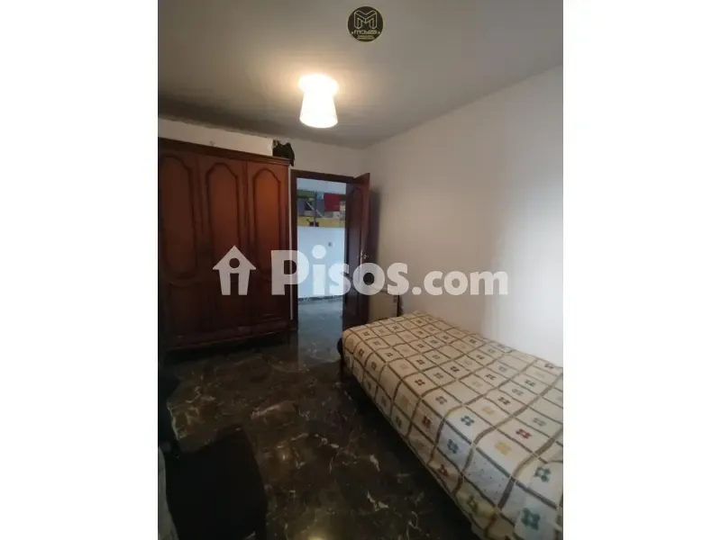 Bedrooms - Apartment with Marble Flooring in Jaén