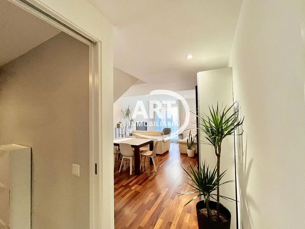 Entrée - Duplex with Garage in Rocafort
