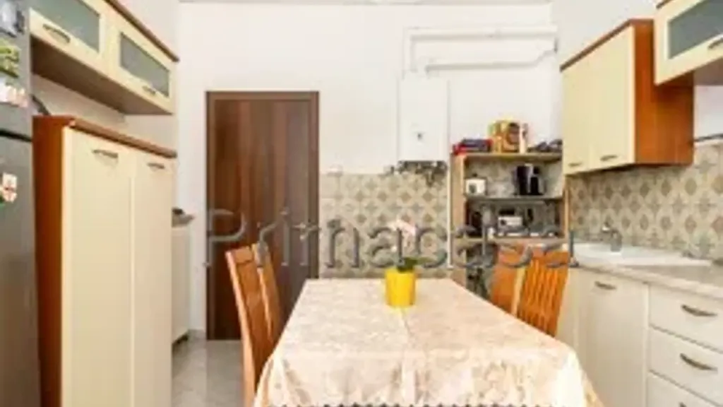 Cucina - Spacious Apartment with Balconies in Zevio