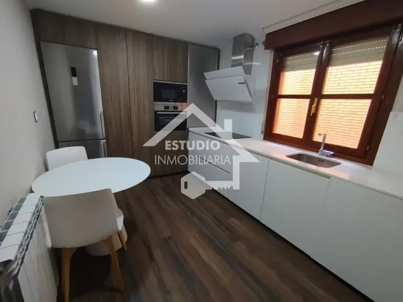 Cucina - Central Flat with Parking in Viana
