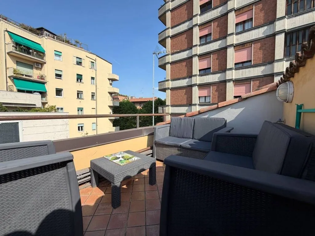 Terrazza - Luxury Mansarded Apartment in Bologna