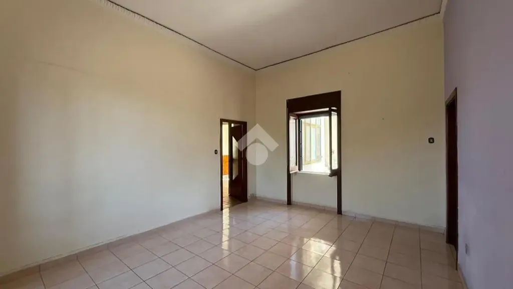 Esik - Three-Bedroom Flat with Terrace in Melito di Napoli