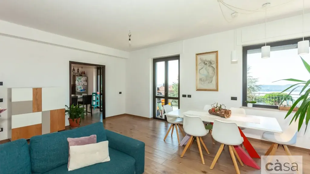 Soggiorno - Luxury Villa with Lake View in Comerio