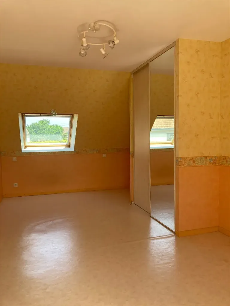Rooms - Detached House with Garden in Flers