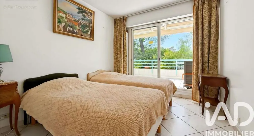 Magamistoad - Charming Apartment with Parking in Saint-Raphaël