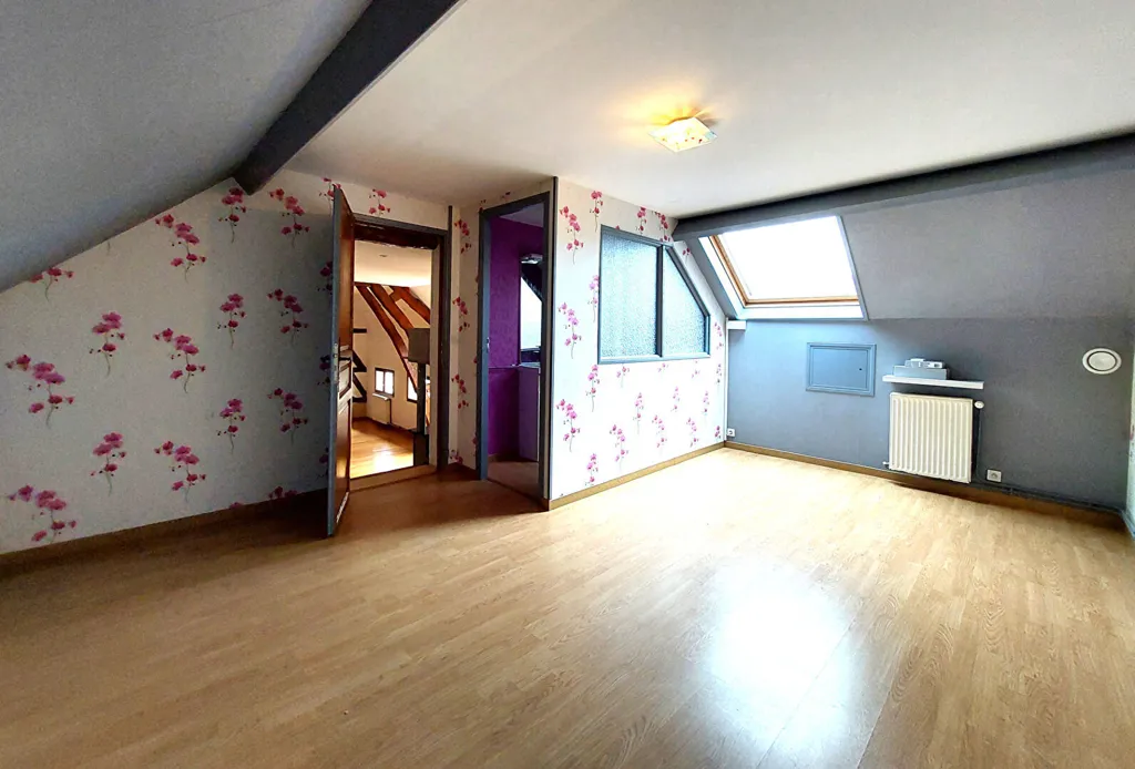 Rooms - Spacious House with Garden in Heudebouville
