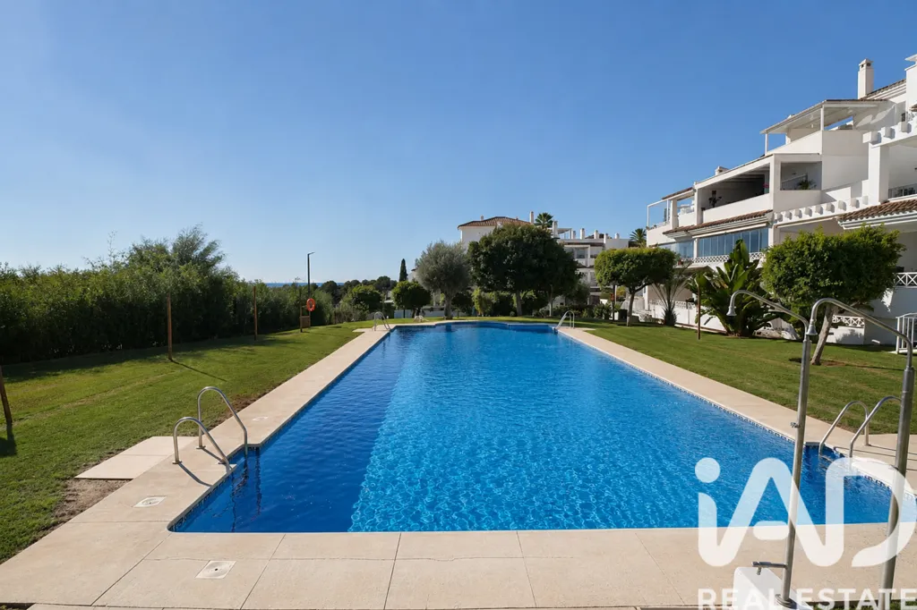 Piscine - 2-Bed Apartment with South Terrace in Río Real Golf, Marbella