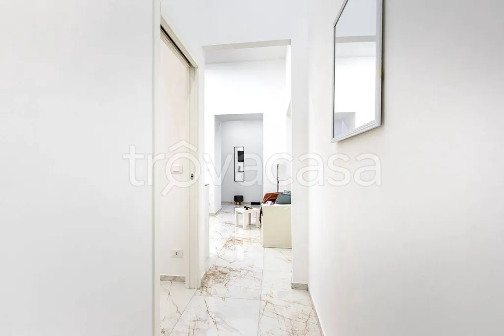 hallway_entrance