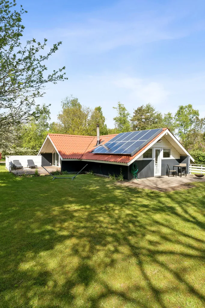Välivaade - Cottage with River View in Truust, Fårvang