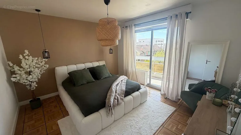 Magamistoad - Apartment with Balcony in Annemasse