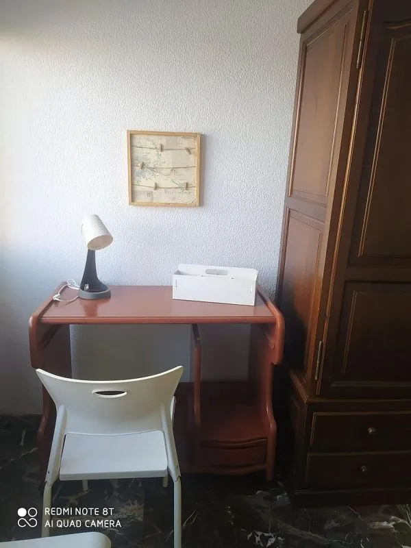 Kabinet - Spacious Apartment with Pool in Pajaritos, Granada