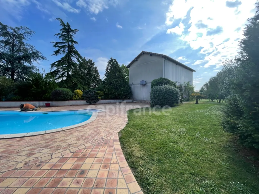pool_area