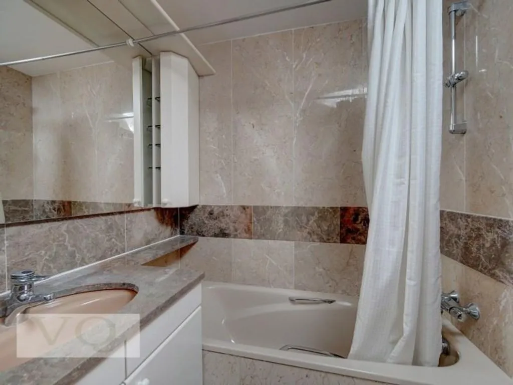 Salles de bain - Luxury Apartment with Pool in Estoril