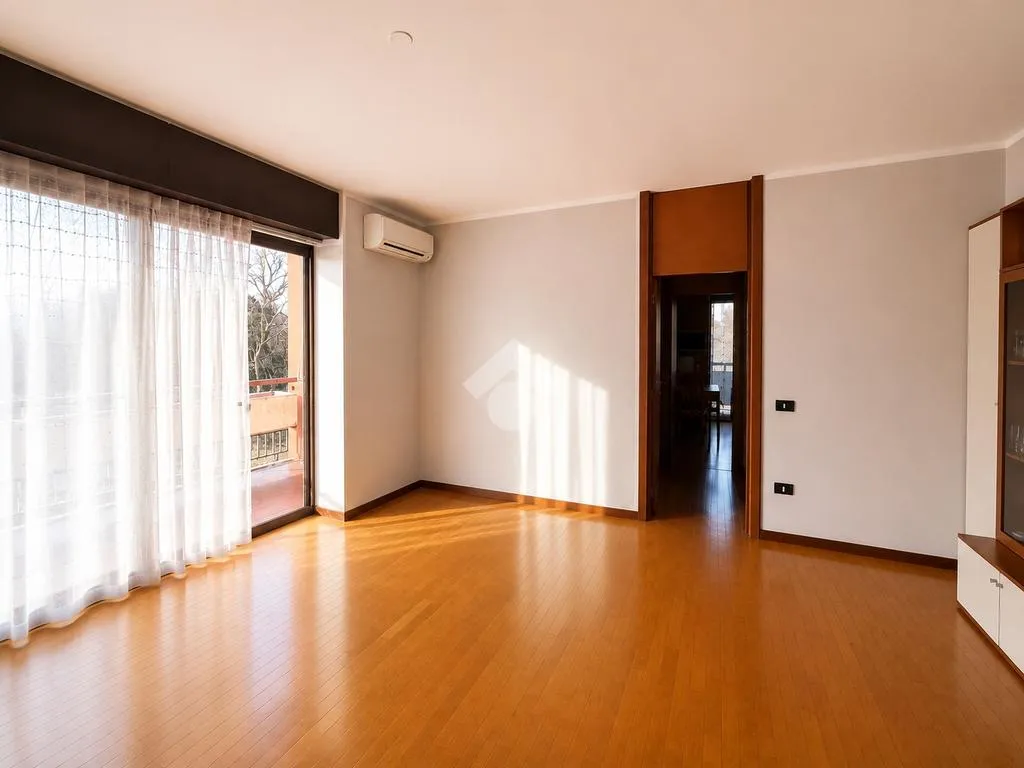 Séjour - Bright 2-Bedroom Apartment with Balcony in Basiglio