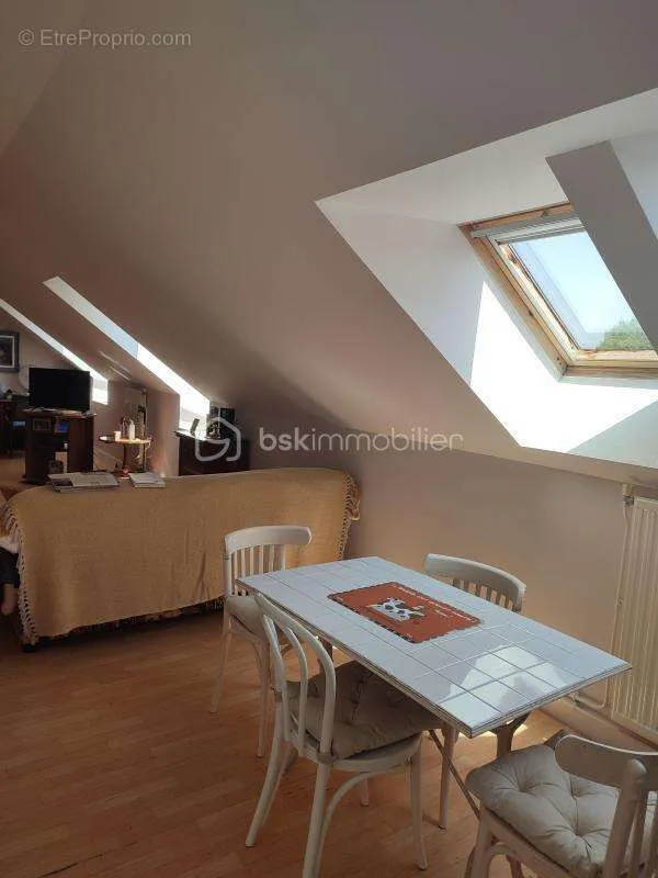 Pièces - Studio dans Résidence Services à Verrières-le-Buisson