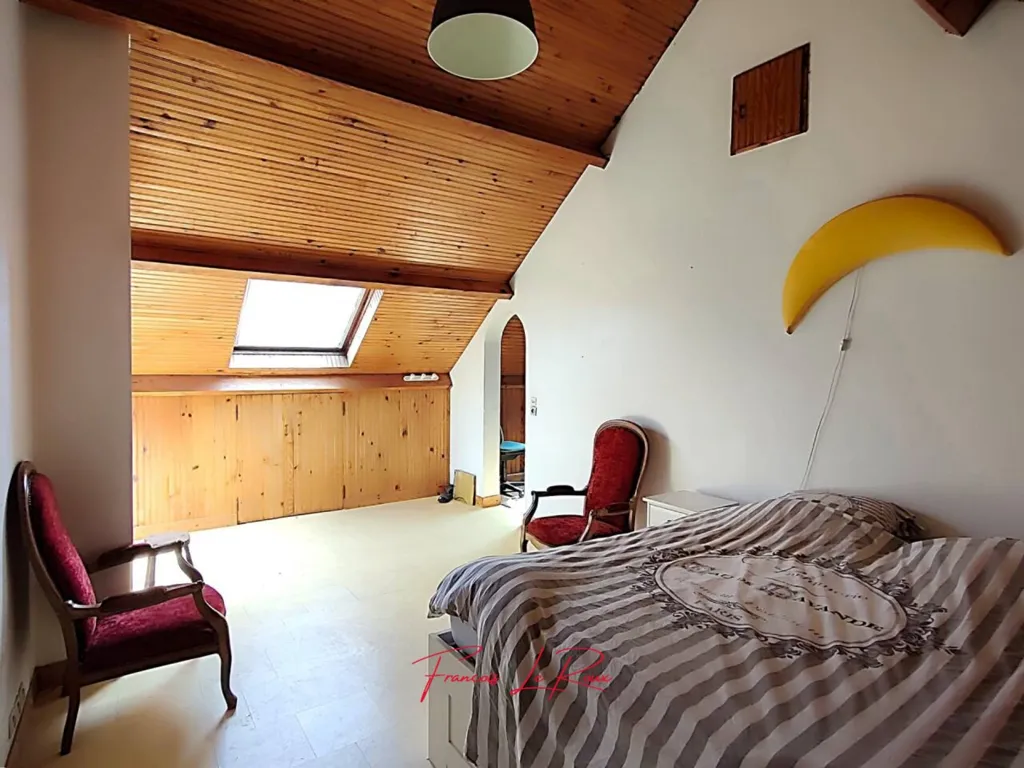 Chambres - Maison à Rénover avec Terrasse à Limay