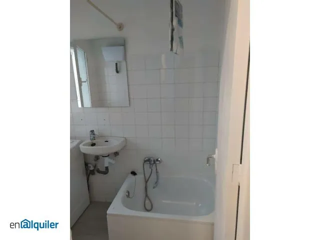 Bathrooms - Furnished Flat with Lift in Granada